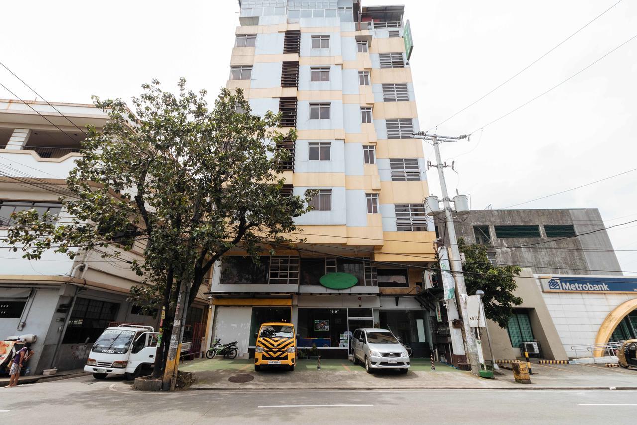 Reddoorz Plus @ Tayuman Manila Exterior photo