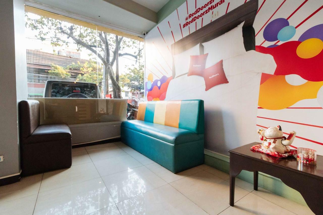 Reddoorz Plus @ Tayuman Manila Exterior photo